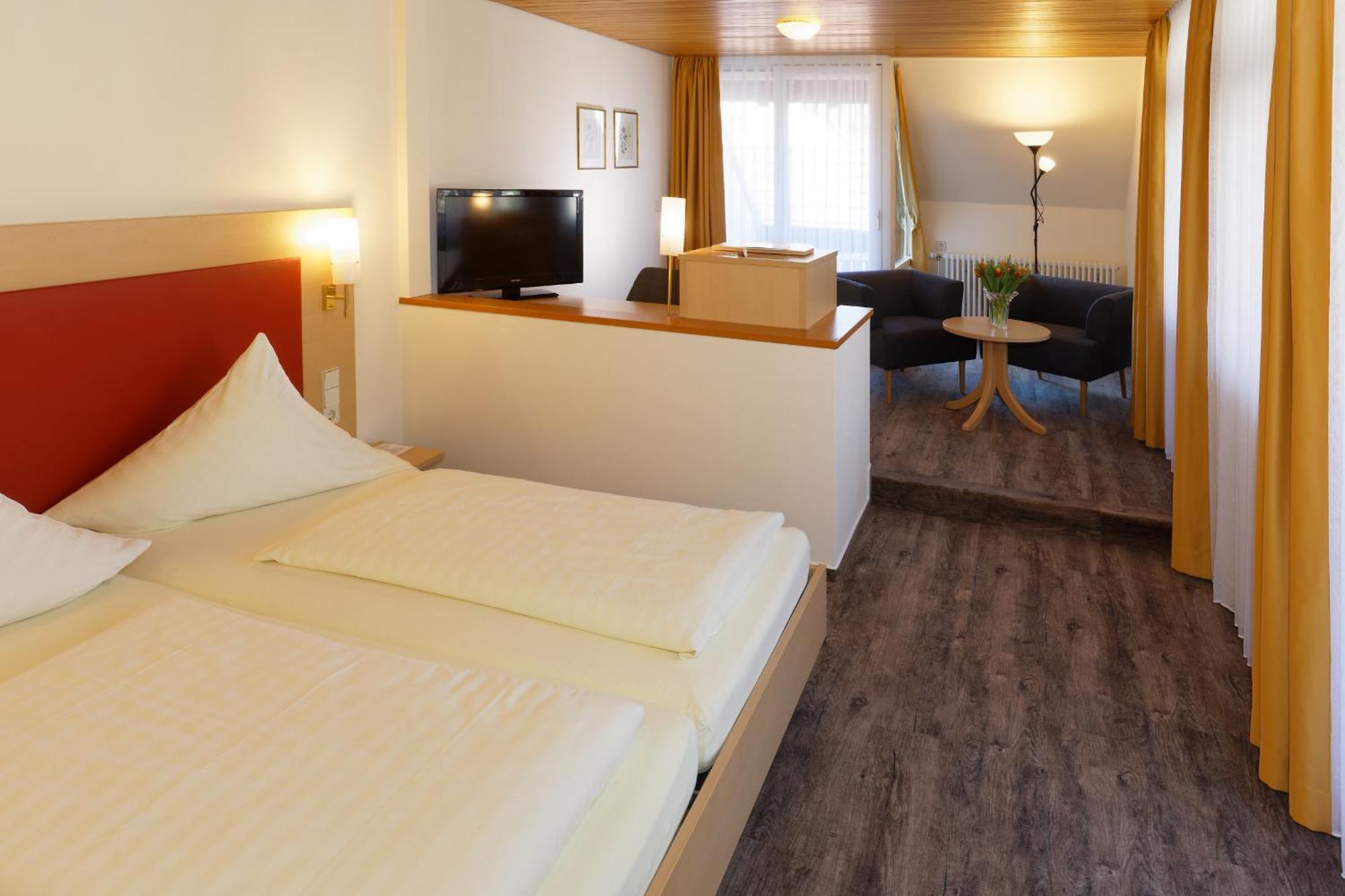 Hotel Hirschen Glottertal Luaran gambar