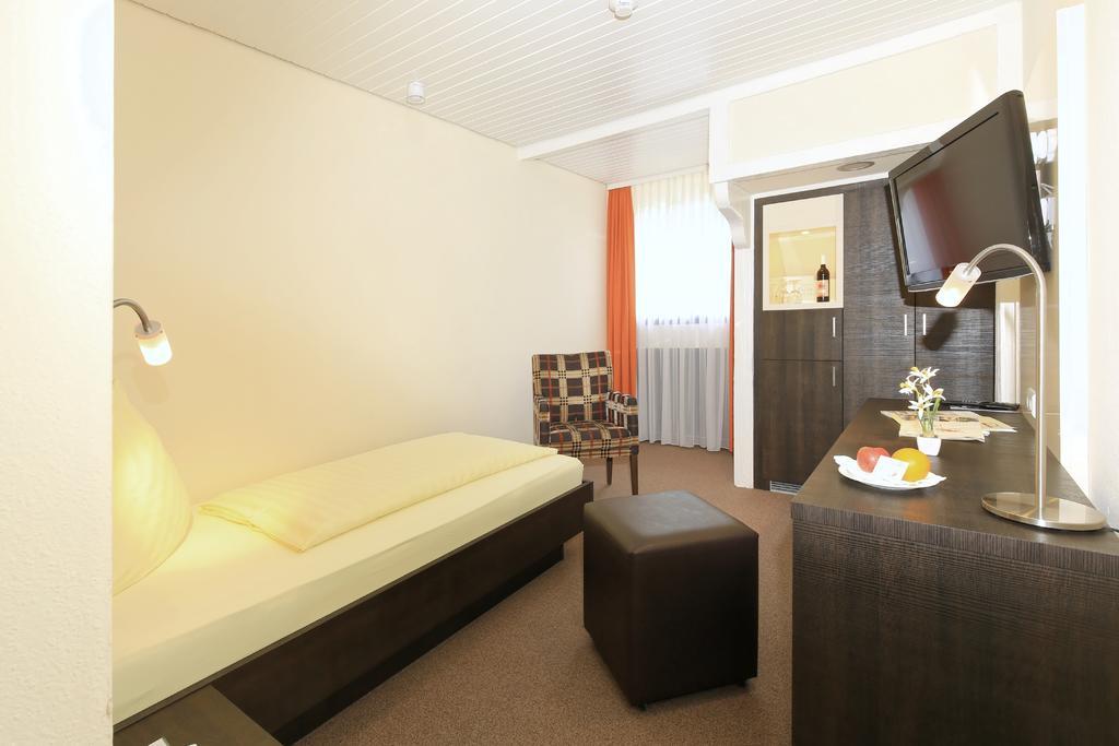 Hotel Hirschen Glottertal Luaran gambar